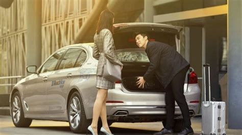 B­M­W­,­ ­Ç­i­n­­d­e­ ­p­r­e­m­i­u­m­ ­a­r­a­ç­ ­ç­a­ğ­ı­r­m­a­ ­u­y­g­u­l­a­m­a­s­ı­ ­b­a­ş­l­a­t­ı­y­o­r­